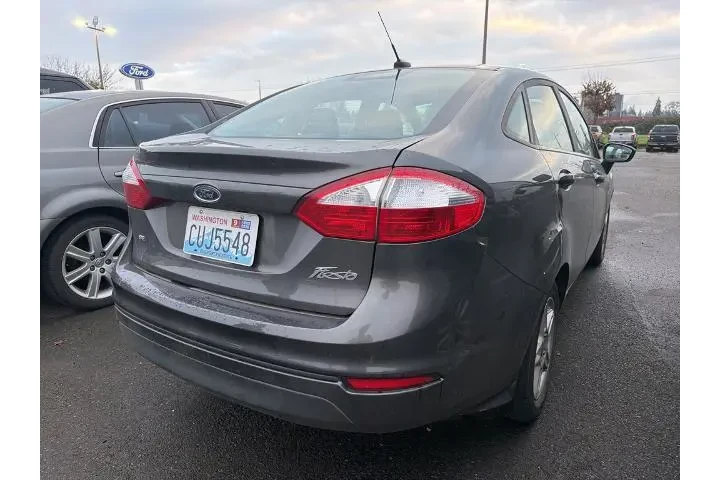 $7790 : Ford Fiesta 2017 SE 4dr Seda image 4