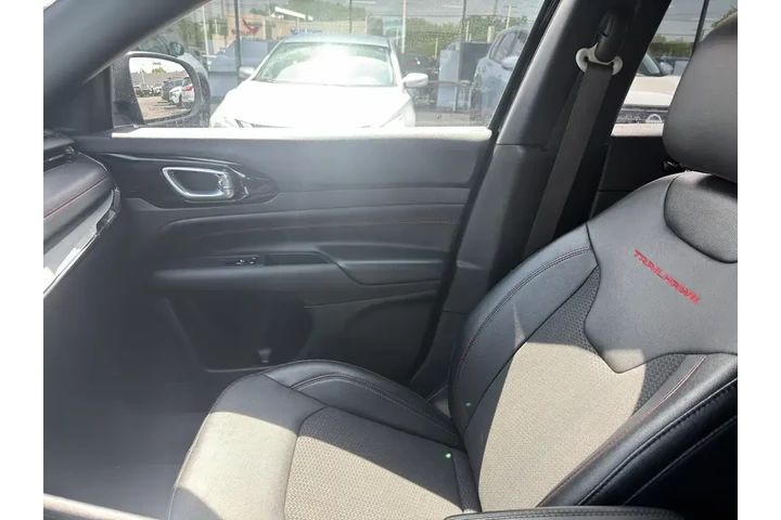$28995 : Jeep Compass 2024 4x4 Trailh image 6
