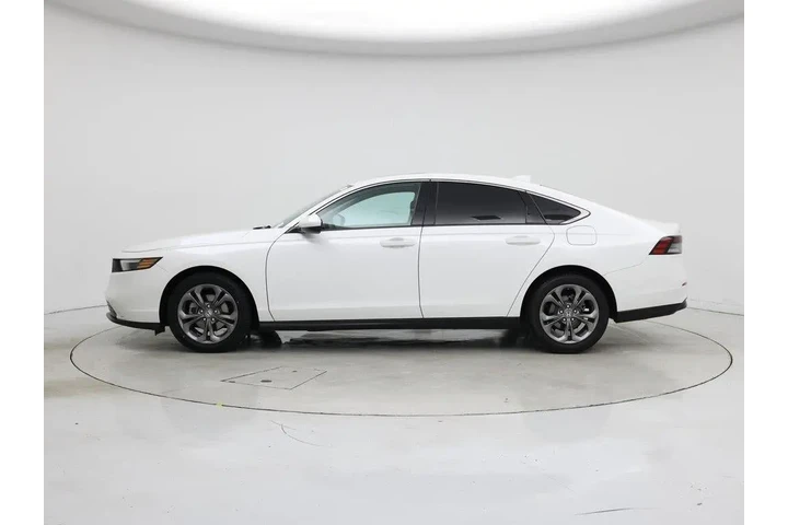 $25998 : Honda Accord 2024 EX 4dr Sed image 3