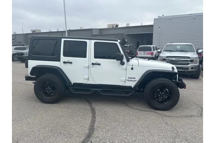 $22634 : Jeep Wrangler Unlimited 2017 image 4