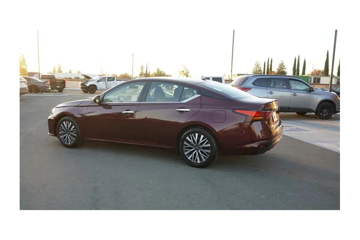 $19984 : 2024 Altima 2.5 SV image 6