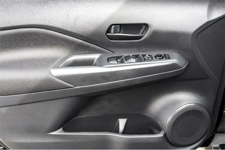 $21599 : Nissan Kicks Play 2025 S 4dr image 10