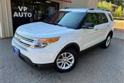 $9999 : 2015 Explorer XLT thumbnail