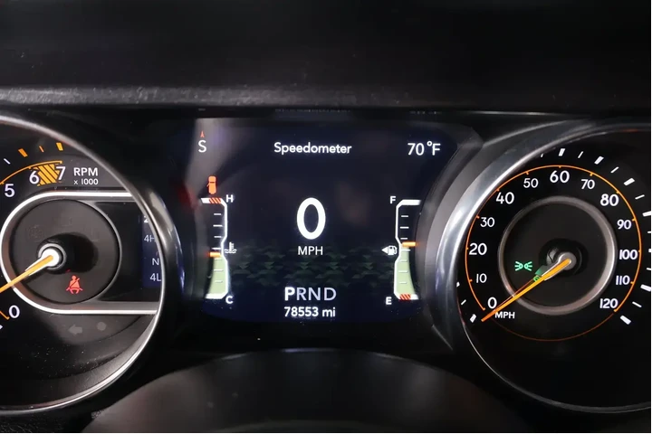 $25499 : Jeep Wrangler Unlimited 2021 image 4