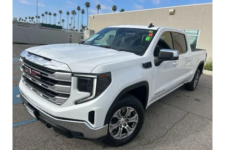 $38995 : GMC Sierra 1500 2023 image 2