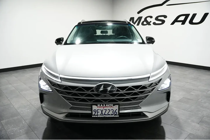 $8989 : 2023 NEXO Limited image 7