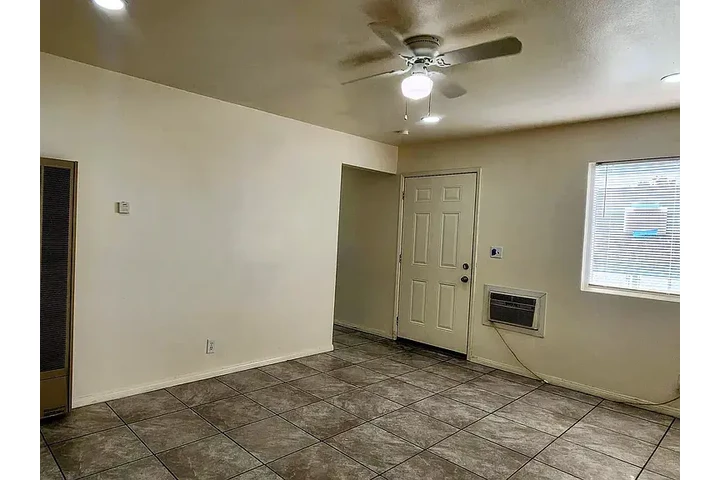 $1200 : Remodeled and features 2 bedro image 3
