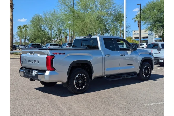 Toyota Tundra 2024 4x4 SR5 4 image 7