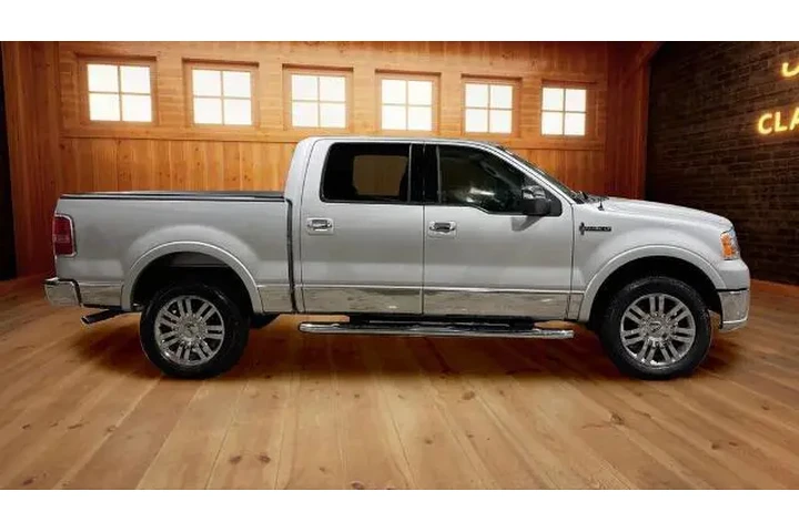 $39995 : Lincoln Mark LT 2007 4dr Sup image 2