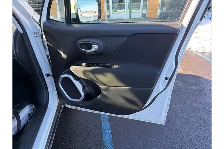 $19234 : Jeep Renegade 2021 4x4 Latit image 8