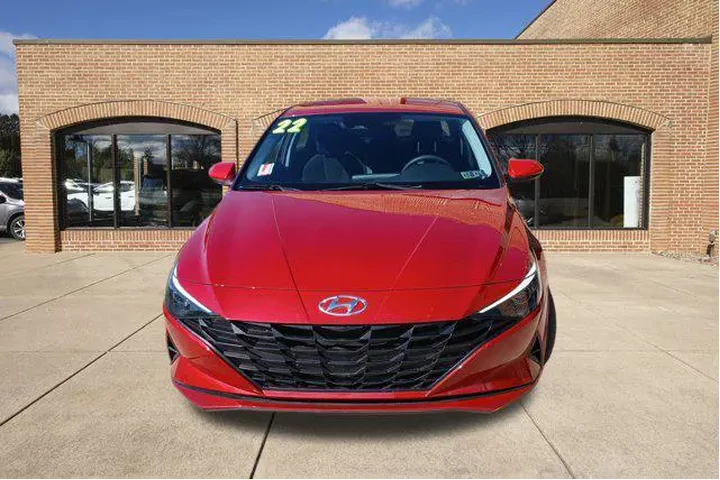 $19800 : Hyundai ELANTRA 2022 SEL 4dr image 9