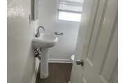 $1450 : 1443 Bonnie Brae thumbnail