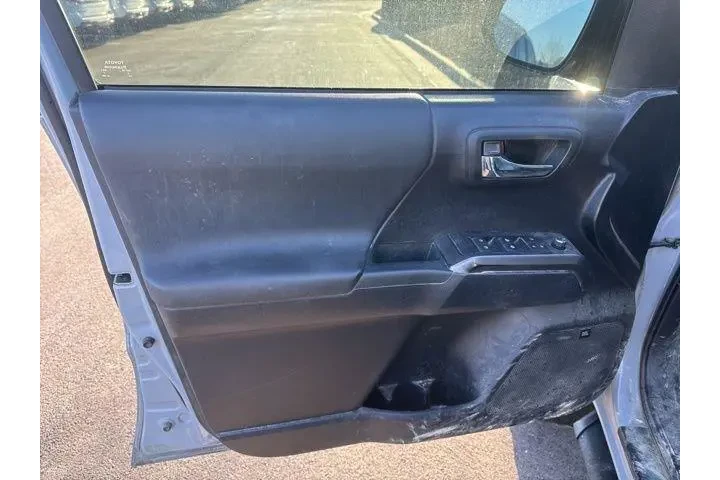 $29000 : Toyota Tacoma 2018 4x4 TRD P image 8