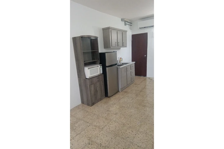 $650 : Estudio country club image 4