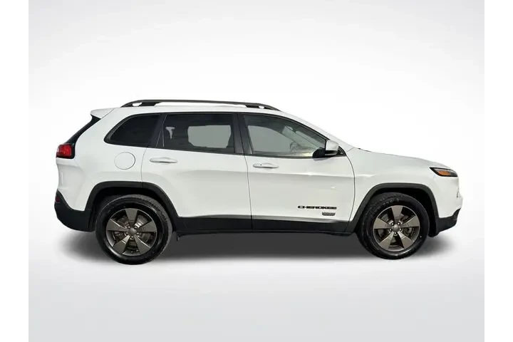 $8893 : Pre-Owned 2016 Cherokee 75th image 1
