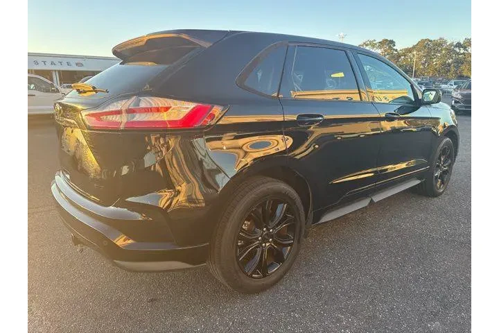$18594 : Ford Edge 2022 AWD SE 4dr Cr image 3