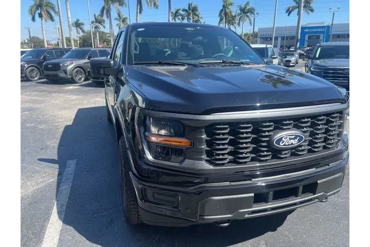 $39997 : Ford F-150 2025 4x4 STX 4dr image 1