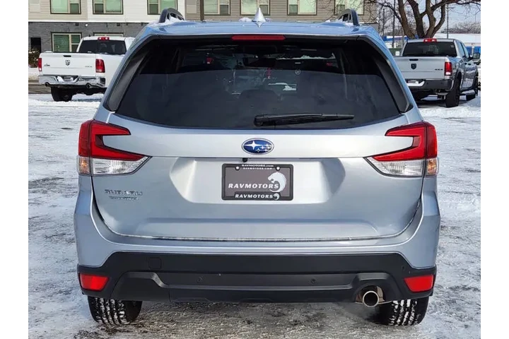 $22495 : 2022 Forester Limited image 9