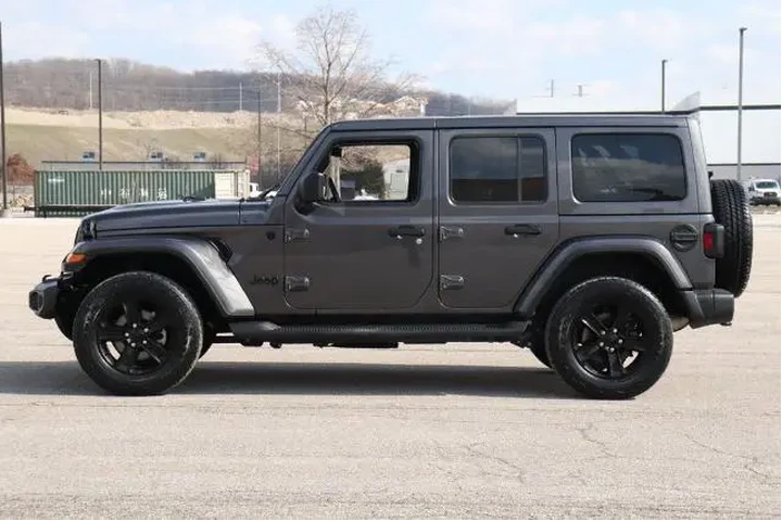 $29950 : Jeep Wrangler Unlimited 2021 image 5