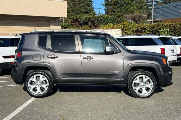 $12890 : Jeep Renegade 2017 4x4 Limit image 3