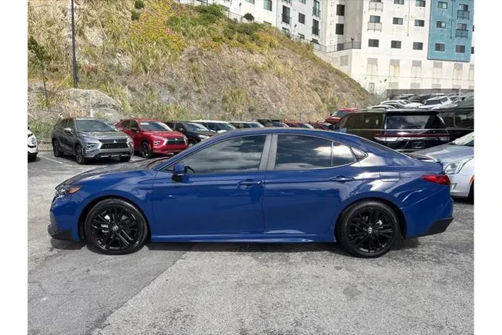 $29388 : Toyota Camry 2025 SE 4dr Sed image 3