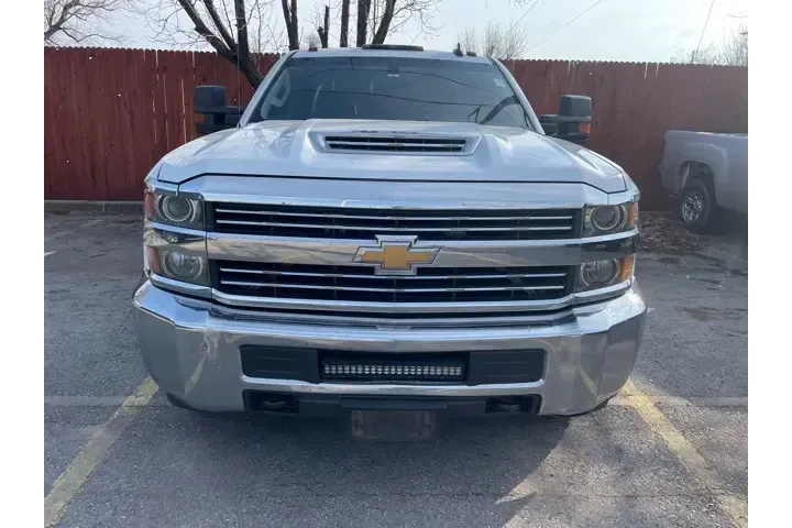 $33500 : Chevrolet Silverado 3500HD 2 image 3