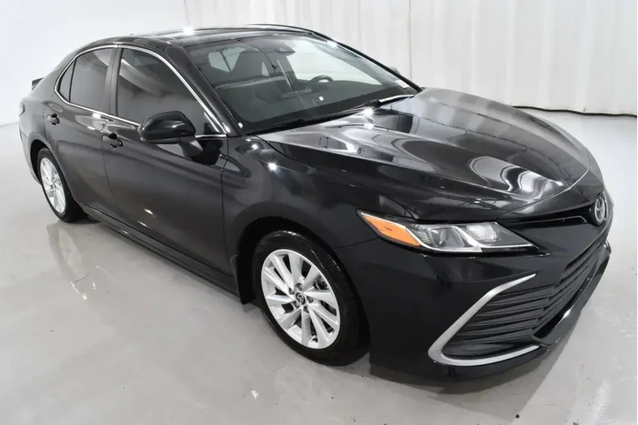 $24655 : Toyota Camry 2024 LE 4dr Sed image 5