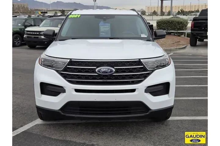 $25563 : Ford Explorer 2021 XLT 4dr S image 2