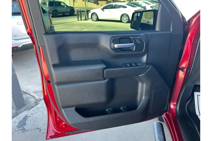 2021 Silverado 1500 Custom Cr image 10