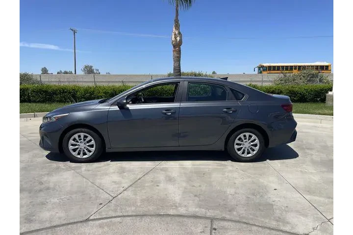 $19999 : Kia Forte 2024 LXS 4dr Sedan image 5