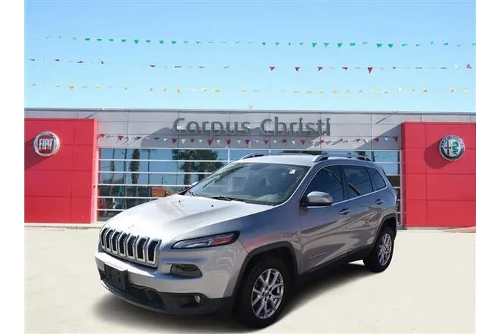 2015 Cherokee Latitude image 4