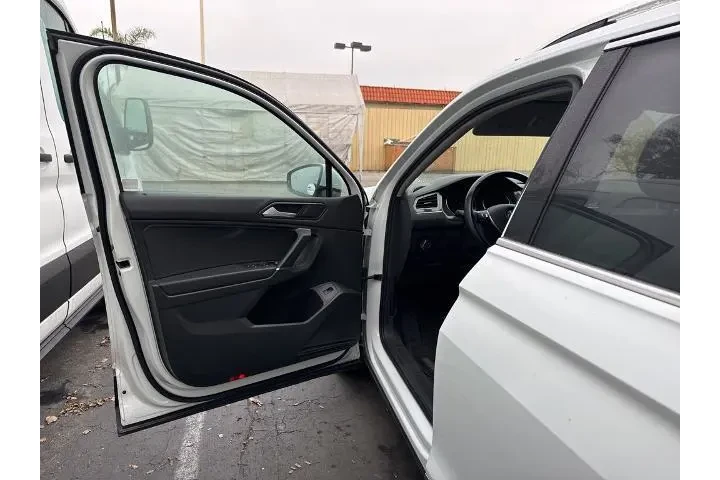 Volkswagen Tiguan 2018 AWD 2 image 6