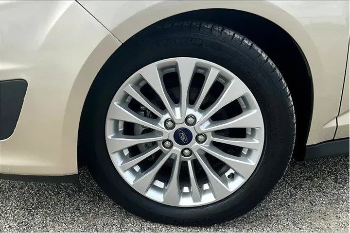 $15693 : Ford C-MAX Hybrid 2017 SE 4d image 9