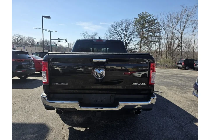 $15900 : 2019 RAM 1500 Big Horn Crew C image 6