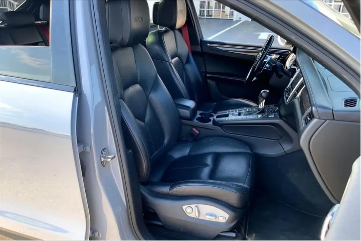 $19817 : Porsche Macan 2018 AWD GTS 4 image 9