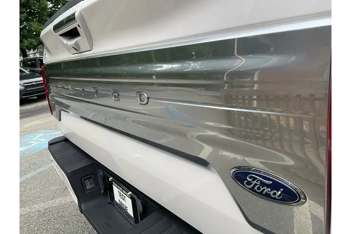 $34985 : Ford F-150 2019 4x4 Limited image 10