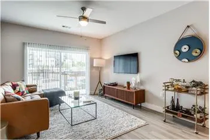 $1732 : Rental property with 2 bedro image 10