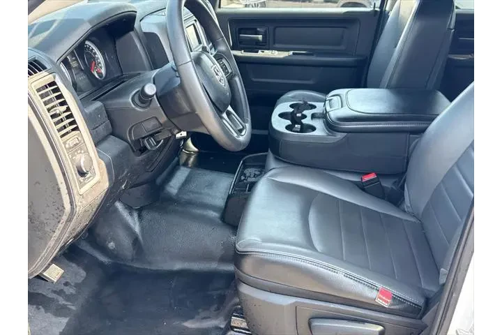 $25998 : Ram 1500 Classic 2023 4x2 Tr image 9