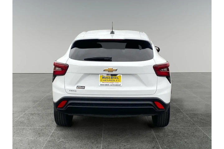 $26998 : Chevrolet Trax 2025 LS 4dr C image 4
