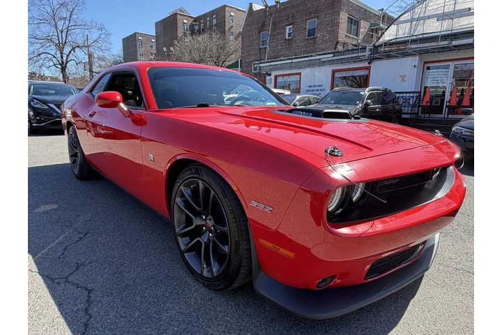 $32990 : Dodge Challenger 2020 R/T Sc image 1