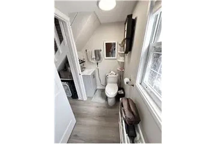 $1650 : Rental property with 0 bedro image 7