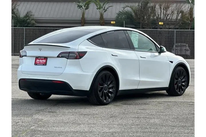 $25545 : Tesla Model Y 2022 AWD Perfo image 3