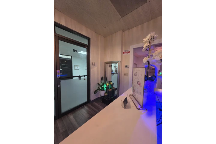 Facial & Massage Wellness image 4