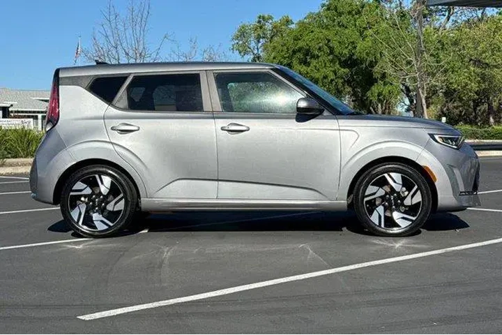 $15513 : Kia Soul 2023 GT-Line 4dr Cr image 10