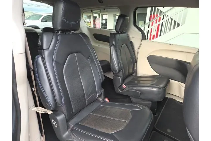 $31995 : Chrysler Pacifica 2021 Touri image 9