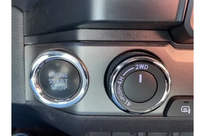 $29992 : Toyota Tacoma 2019 4x4 TRD P image 10