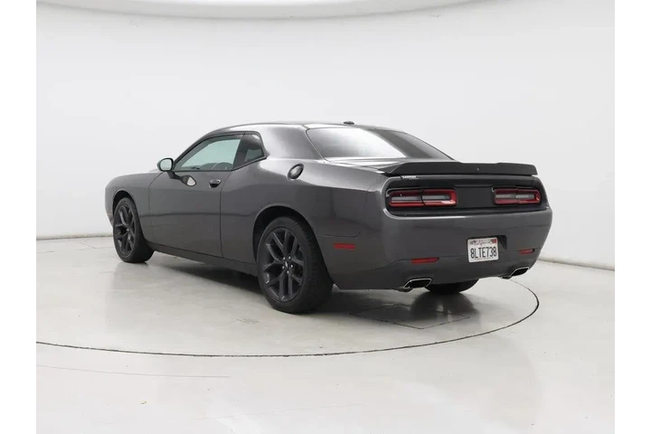 $21998 : Dodge Challenger 2019 SXT 2d image 2