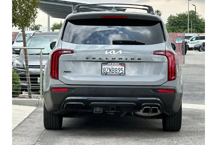 $29335 : Kia Telluride 2022 AWD SX 4d image 4
