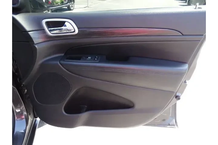 $25790 : Jeep Grand Cherokee 2021 4x4 image 5