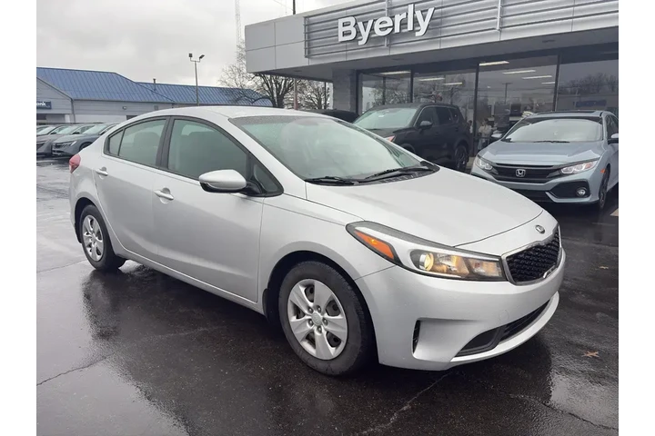 $11995 : Kia Forte 2017 LX 4dr Sedan image 1